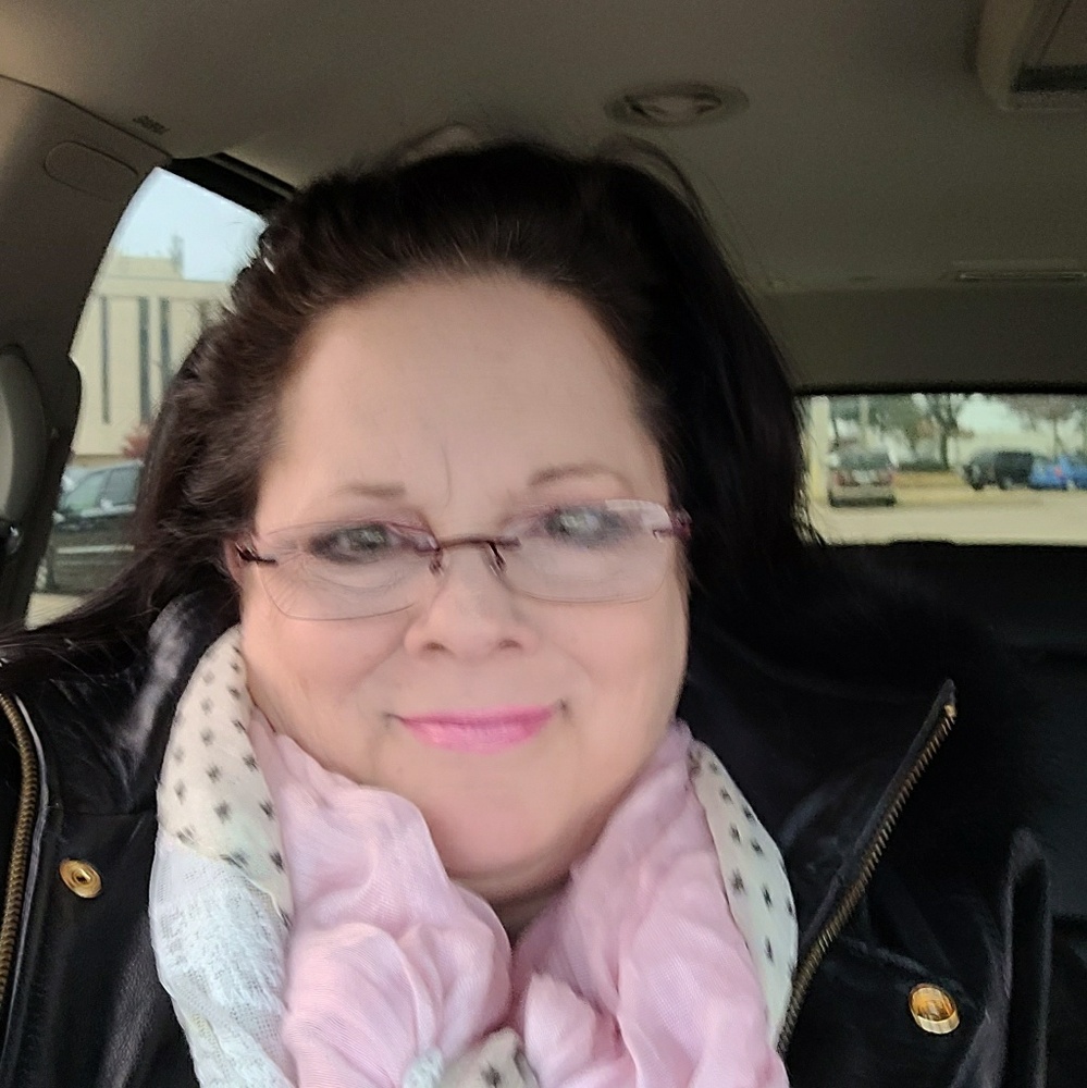 Meet your Posher, Lynnette